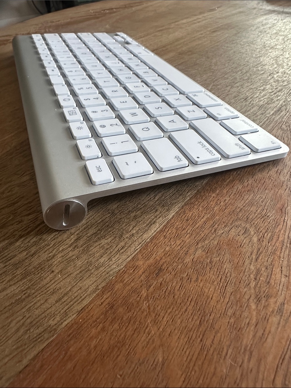MAC Keyboard - Picture 2 of 4